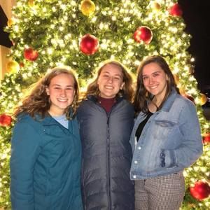 Meet your Posher, Courtney